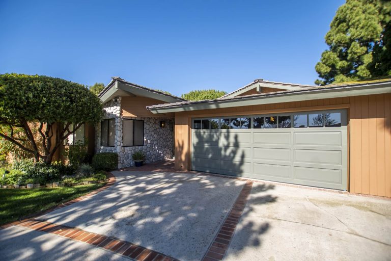 Mission Prep Residential Treatment for Teens LA 768x512